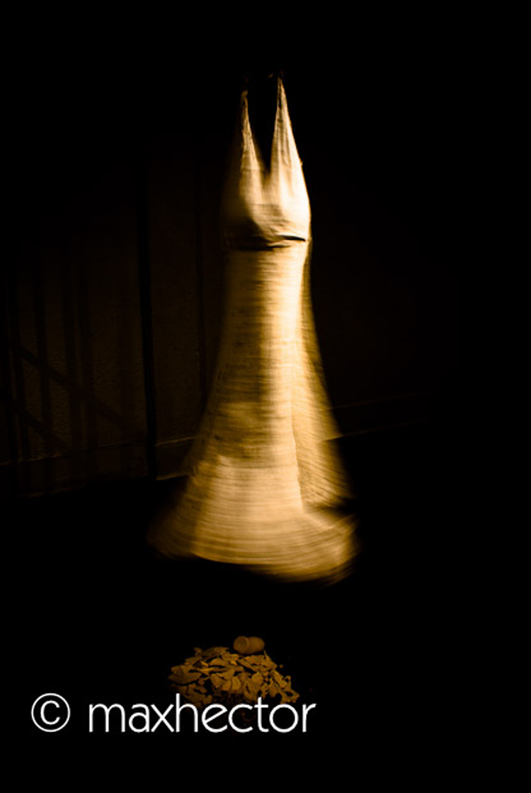 Passage with debris (2009)